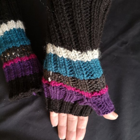 Striped Vagabond Multicolor Knit Fingerless Gloves ArmWarmer Product of Canada - Picture 5 of 5